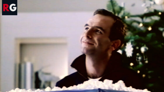 Thorntons Advert with Robson Green as the unwanted Christmas present